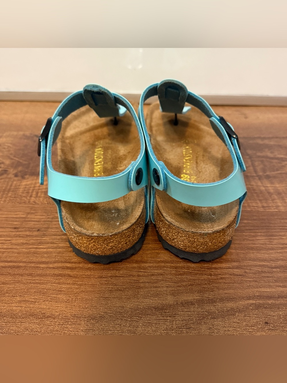 Birkenstock Gizeh Birko-Flor Patent Aqua Blue T-Strap Sandals Women’s EU 39 US 8 - Picture 5 of 10